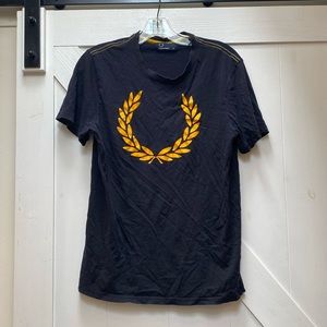 Fred Perry t-shirt. Size medium.